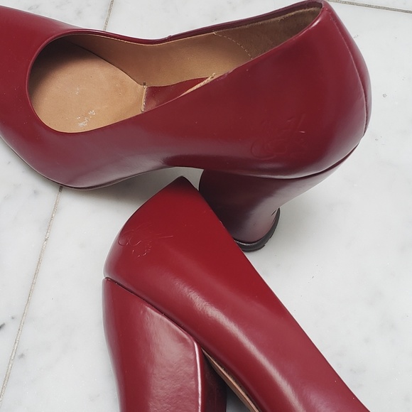 John Fluevog Classic Red Leather Pumps Size 7 - Picture 3 of 5